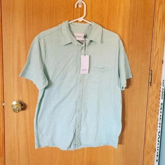 Men's Medium  Short Sleeve Button-Down Shirt - Goodfellow & Co Aqua Green - Picture 1 of 2